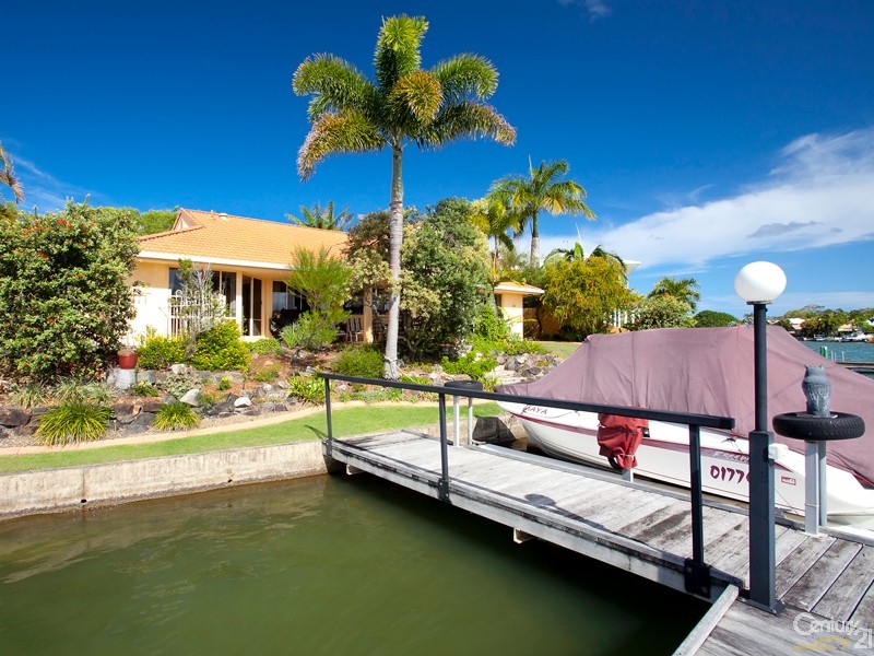26 Seamount Quay, Noosa Waters Sold by Century 21 Conolly Hay Group - image 1